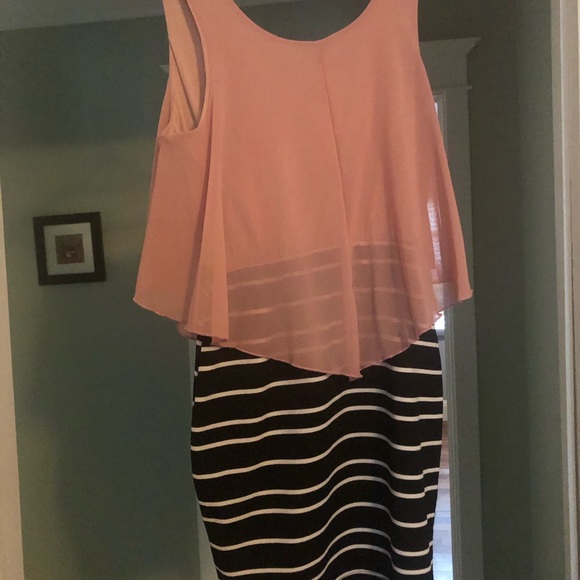 Dress - Picture 4 of 4